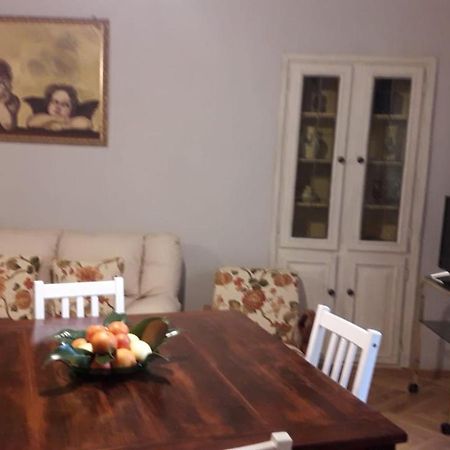 Serenella Apartment Lucca Exteriör bild